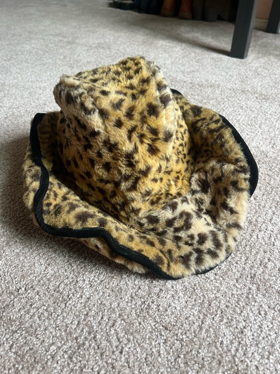 American Vintage Other - VTG 90’s Faux Fur Leopard Print Cowboy Hat